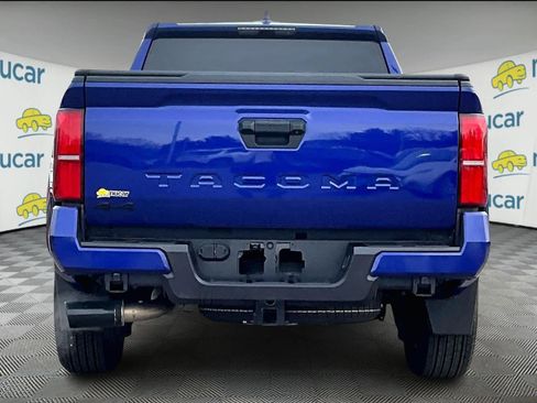 Used 2024 Toyota Tacoma TRD Sport image 5