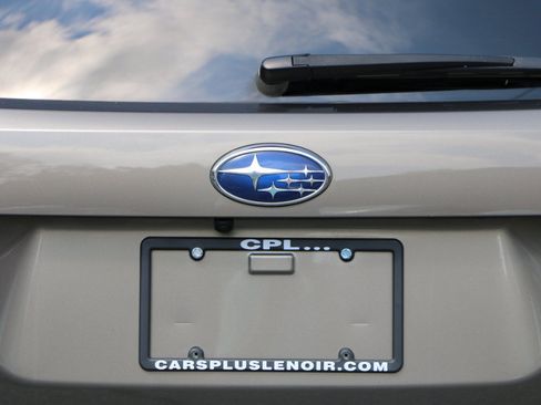 Used 2021 Subaru Forester Premium AWD/4WD image 5
