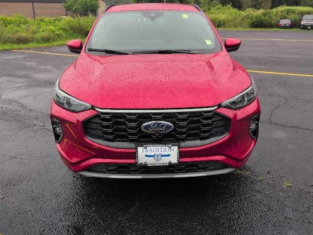 Used 2023 Ford Escape ST-Line Elite AWD/4WD image 8