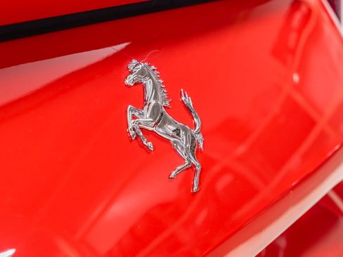 Used 2018 Ferrari 812 Superfast RWD image 47