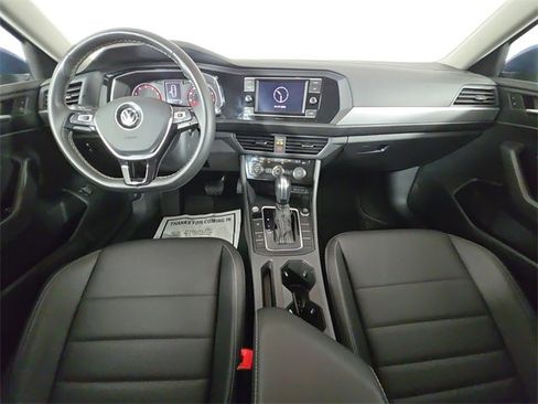Used 2021 Volkswagen Jetta SE image 10