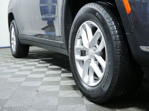 Certified 2023 Jeep Grand Cherokee L Laredo w/ Luxury Tech Group I AWD/4WD image 7