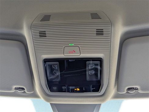 New 2026 Volkswagen Atlas SE image 30