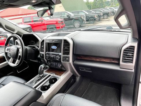 Used 2019 Ford F150 Lariat w/ Trailer Tow Package AWD/4WD image 10