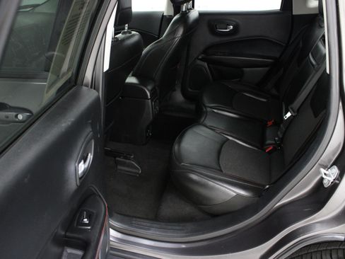 Used 2020 Jeep Compass Trailhawk AWD/4WD image 28