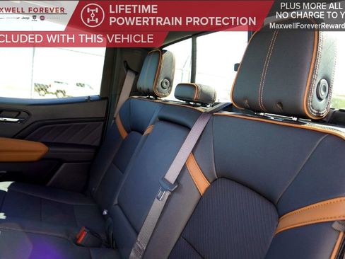 Used 2024 GMC Canyon AT4 w/ AT4 Premium Package image 30