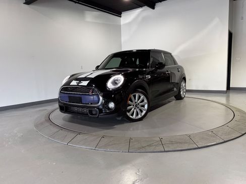 Used 2018 MINI Cooper S FWD image 3