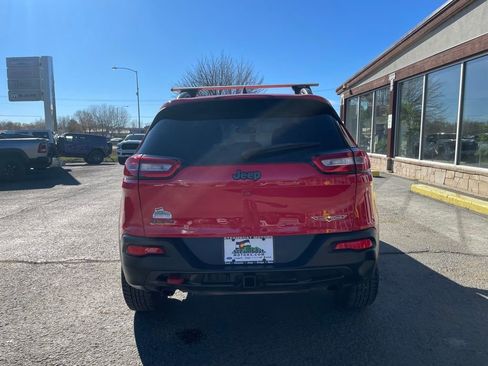 Used 2017 Jeep Cherokee Trailhawk w/ Cold Weather Group image 6