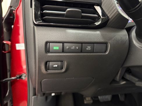 Used 2023 Nissan Sentra SR w/ Electronics Package image 38