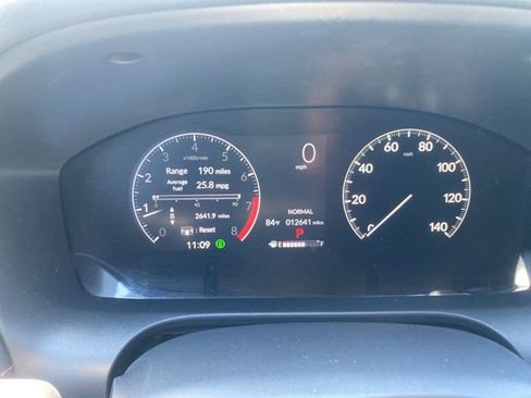 Used 2025 Honda HR-V Sport image 16