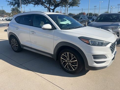 Used 2019 Hyundai Tucson SEL image 2