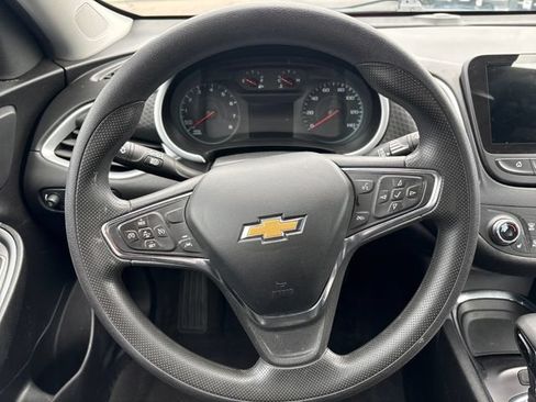 Used 2023 Chevrolet Malibu LT FWD image 18