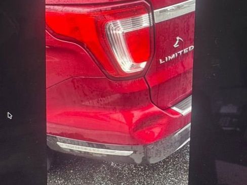 Used 2018 Ford Explorer Limited w/ Equipment Group 301A image 3