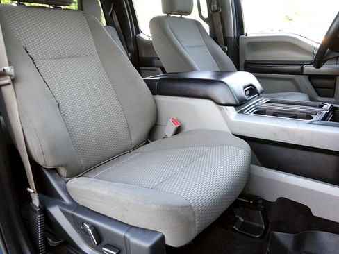 Used 2017 Ford F150 XLT w/ Equipment Group 302A Luxury image 30