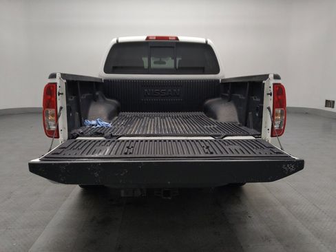 Used 2019 Nissan Frontier SV image 29