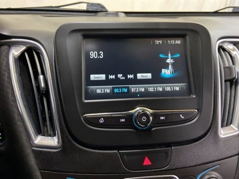 Used 2018 Chevrolet Malibu LT image 31