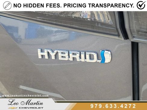 Used 2023 Toyota Highlander XLE FWD image 7