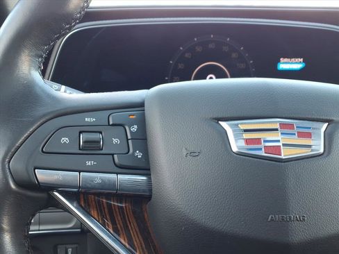 Used 2023 Cadillac Escalade Premium Luxury AWD/4WD image 30