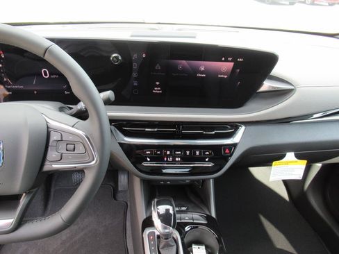 Used 2025 Buick Envista Avenir image 20