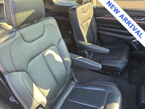 Used 2021 Jeep Grand Cherokee L Overland w/ Luxury Tech Group IV image 50