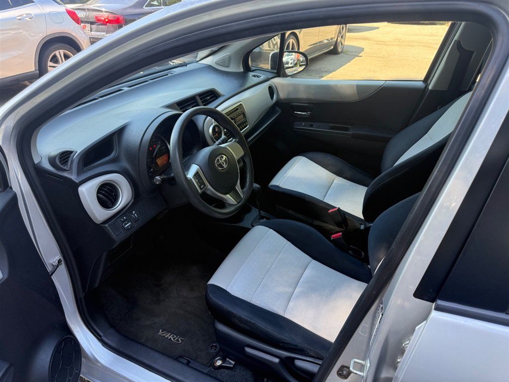 Used 2012 Toyota Yaris LE FWD image 10