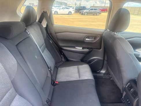 Certified 2024 Nissan Rogue SV FWD image 30