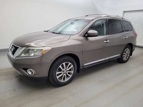 Used 2014 Nissan Pathfinder SL w/ SL Tech Package AWD/4WD image 2