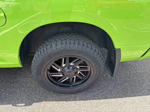 Used 2017 RAM 1500 Sport w/ Sublime Green Sport Package AWD/4WD image 5