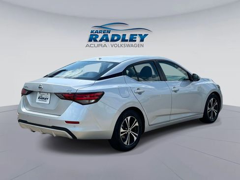 Used 2021 Nissan Sentra SV FWD image 2