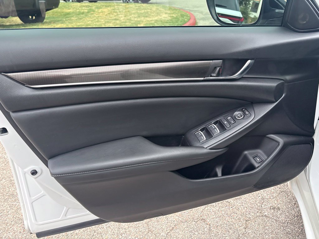 Used 2021 Honda Accord Sport image 11