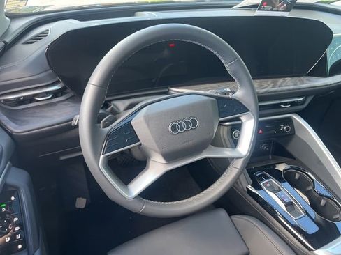 New 2025 Audi Q5 Premium Plus image 32