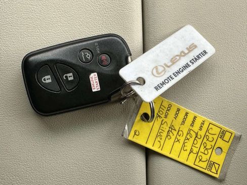 Used 2012 Lexus GX 460 w/ Comfort Plus Pkg AWD/4WD image 36