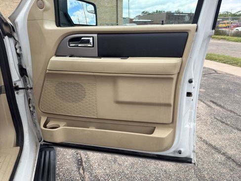 Used 2017 Ford Expedition EL XLT w/ Equipment Group 202A AWD/4WD image 30