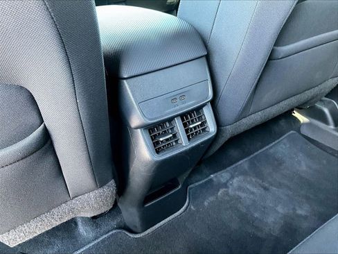 Used 2025 Chevrolet Equinox LT AWD/4WD image 13