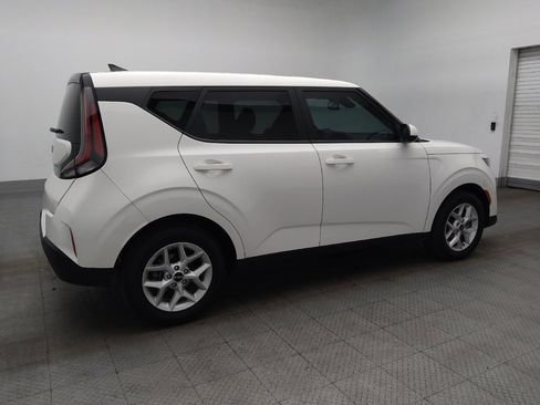 Used 2025 Kia Soul LX w/ LX Technology Package FWD image 10