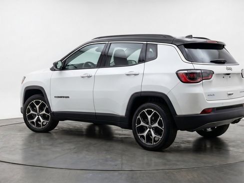 Used 2025 Jeep Compass Limited AWD/4WD image 6