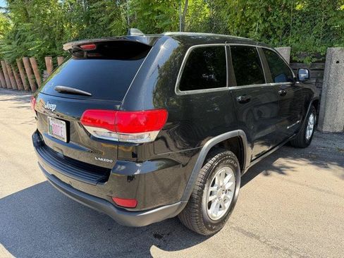 Used 2019 Jeep Grand Cherokee Laredo RWD image 28