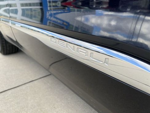 Used 2021 GMC Acadia Denali w/ Denali Ultimate Package image 33