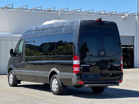 Used 2016 Mercedes-Benz Sprinter 2500 image 5