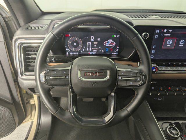 Used 2024 GMC Canyon AT4 AWD/4WD image 11