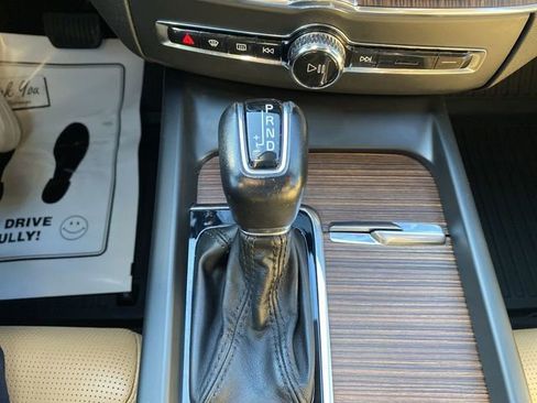 Used 2021 Volvo XC60 T6 Inscription image 22