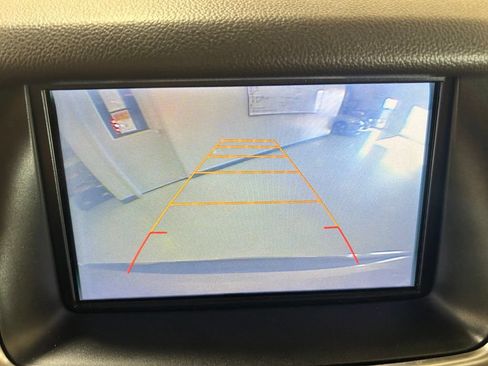 Used 2017 Chevrolet Suburban Premier AWD/4WD image 17
