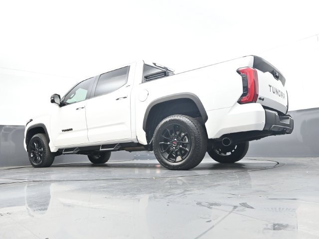 Used 2025 Toyota Tundra SR5 w/ SR5 Premium Package AWD/4WD image 35