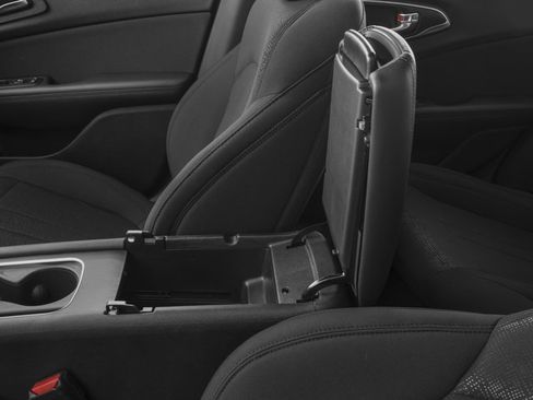 Used 2016 Chrysler 200 Limited w/ Convenience Group FWD image 18