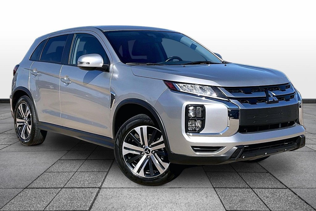 Used 2025 Mitsubishi Outlander Sport AWD image 2