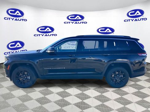 Used 2023 Jeep Grand Cherokee L Limited image 6
