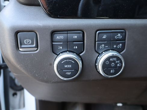 Used 2024 GMC Sierra 1500 SLT w/ SLT Premium Plus Package AWD/4WD image 22
