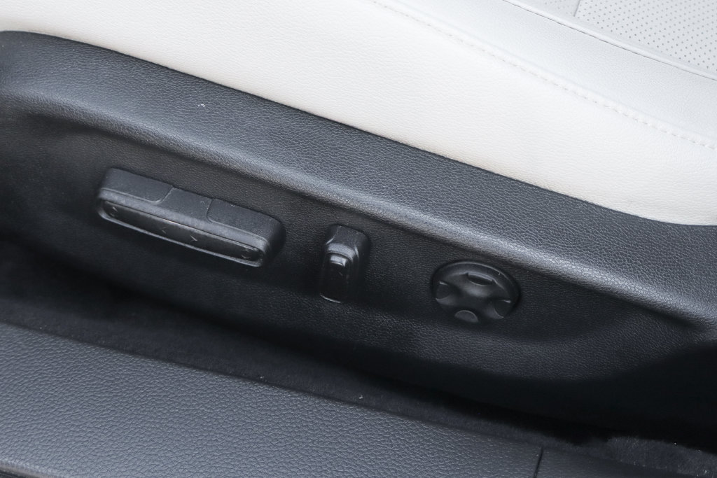 Used 2018 Honda Accord Touring image 21