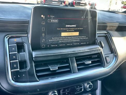 Used 2022 GMC Yukon SLT w/ SLT Luxury Package image 13