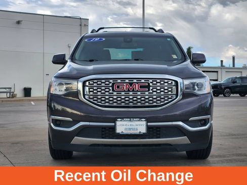 Used 2019 GMC Acadia Denali w/ Technology Package AWD/4WD image 2